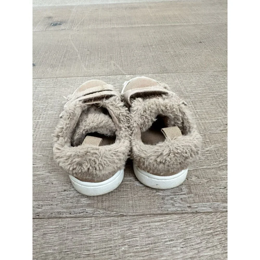 Gap Fur Lined Strappy Sneakers